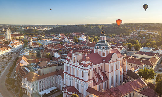 Vilnius City Break Vilnius old town 3.jpg