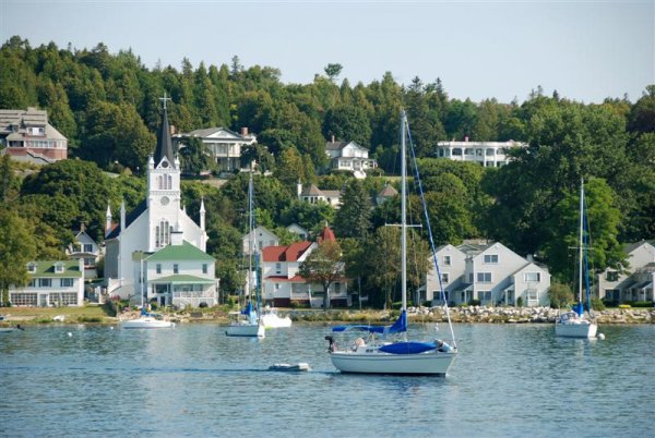 From the St. Lawrence to Chicago mackinac_island (Medium).jpg