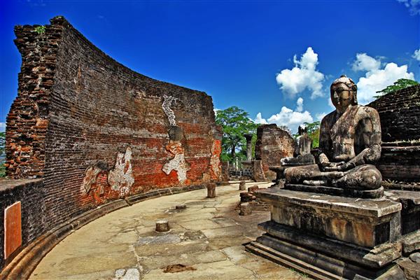 Sri Lanka Group Tours shutterstockCustom_ds646_4.jpg